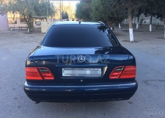 Mercedes E 200 1998, 265,000 km - 2.0 l - Sumqayıt
