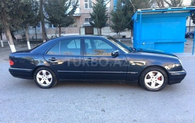 Mercedes E 200 1998, 265,000 km - 2.0 l - Sumqayıt