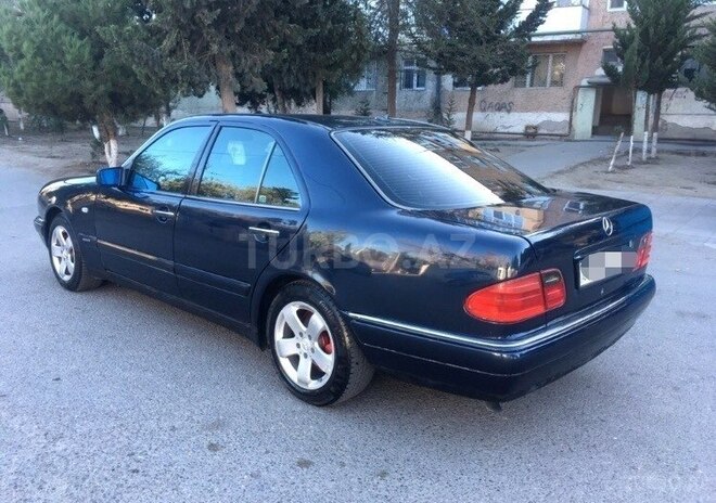 Mercedes E 200 1998, 265,000 km - 2.0 l - Sumqayıt