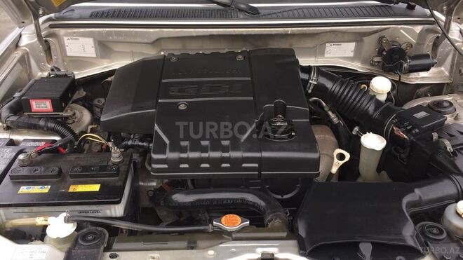 Mitsubishi  2002, 31,200 km - 2.0 l - Bakı