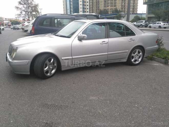 Mercedes E 280 1999, 325,225 km - 2.8 l - Bakı