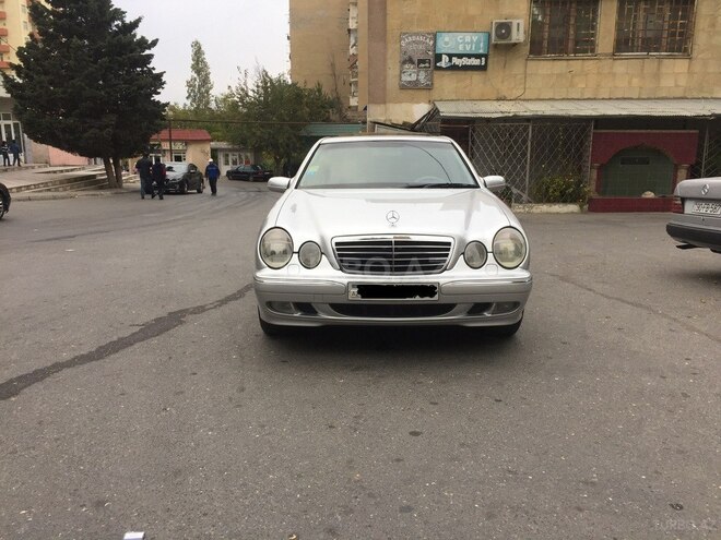 Mercedes E 240 2000, 197,000 km - 2.4 l - Bakı