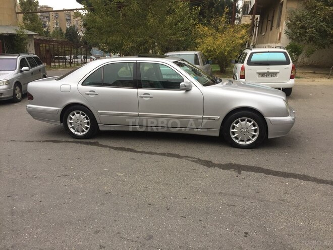 Mercedes E 240 2000, 197,000 km - 2.4 l - Bakı