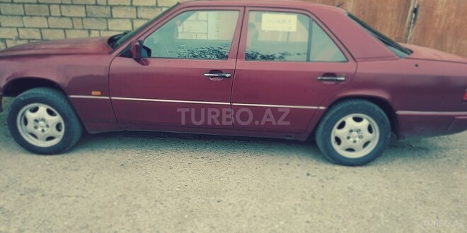 Mercedes E 200 1988, 80,000 km - 2.0 л - Salyan
