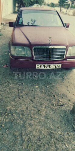 Mercedes E 200 1988, 80,000 km - 2.0 л - Salyan