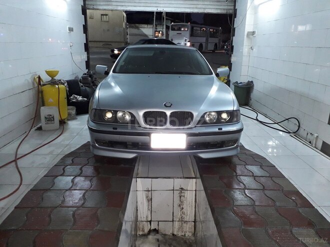BMW 528 1998, 259,500 km - 2.8 l - Bakı