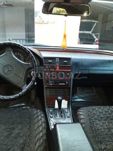 Mercedes C 220 1995, 300,000 km - 2.2 l - Zaqatala