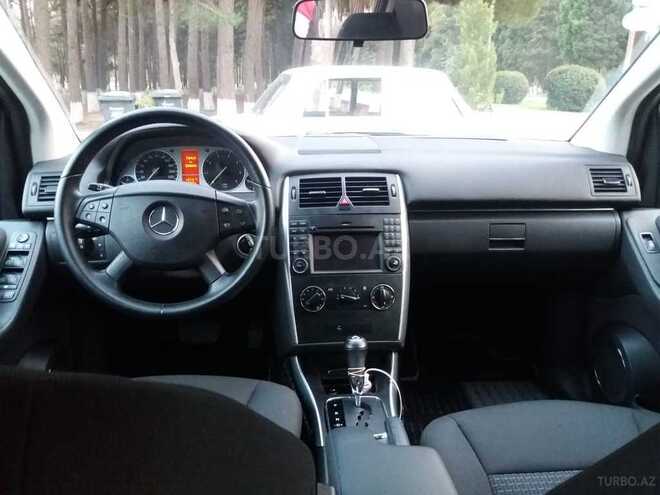 Mercedes B 180 2009, 87,000 km - 1.7 l - Sumqayıt