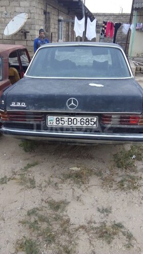 Mercedes E 250 1978, 652,366 km - 2.5 l - Bakı