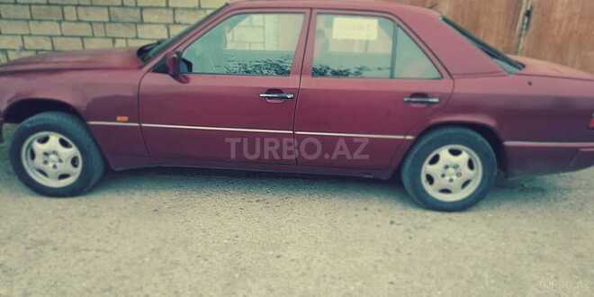 Mercedes E 200 1988, 80,000 km - 2.0 л - Salyan