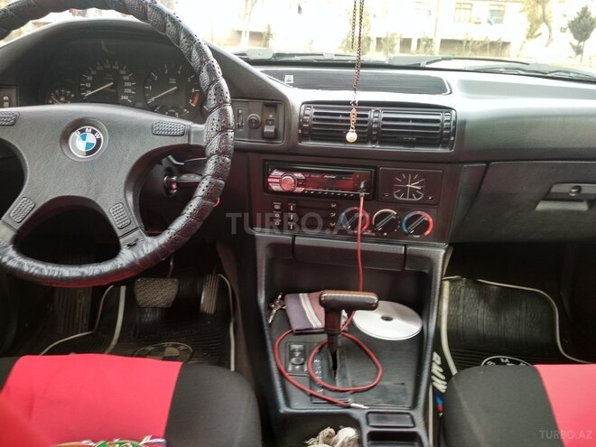 BMW 520 1993, 250,000 km - 2.0 l - Sumqayıt