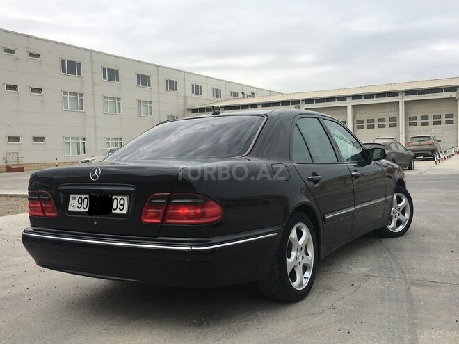 Mercedes E 270 2000, 325,000 km - 2.7 l - Bakı