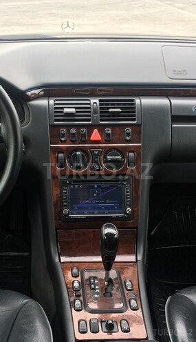 Mercedes E 270 2000, 325,000 km - 2.7 l - Bakı