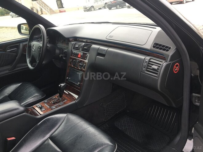 Mercedes E 270 2000, 325,000 km - 2.7 l - Bakı