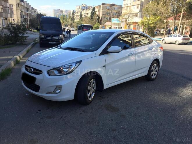 Hyundai Accent 2013, 135,000 km - 1.6 l - Bakı
