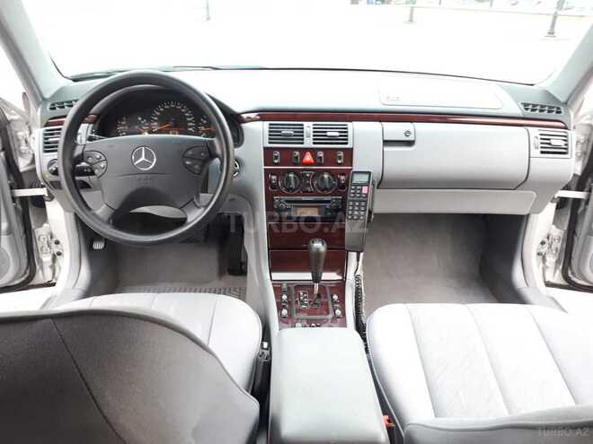 Mercedes E 240 1999, 291,523 km - 2.6 л - Bakı