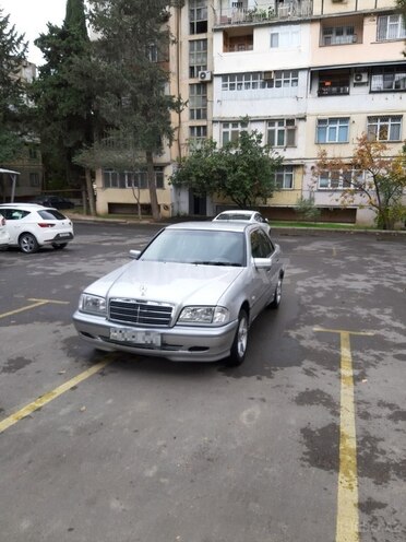 Mercedes C 200 1999, 250,000 km - 2.0 л - Bakı