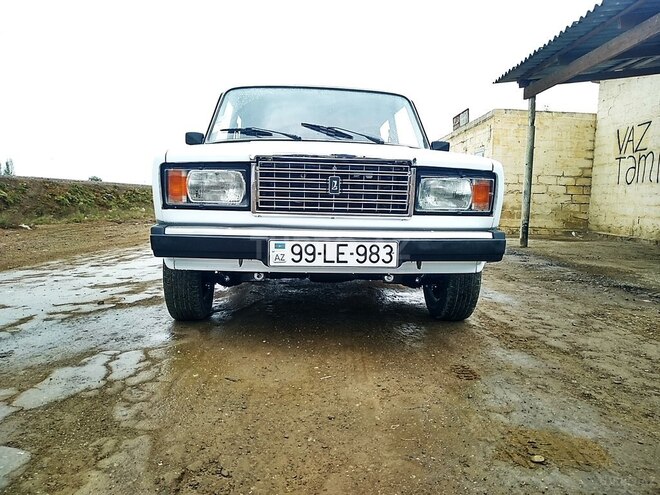 LADA (VAZ) 2107 2008, 345,069 km - 1.6 l - Salyan