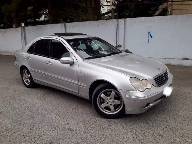 Mercedes C 200 2000, 239,000 km - 2.0 l - Bakı