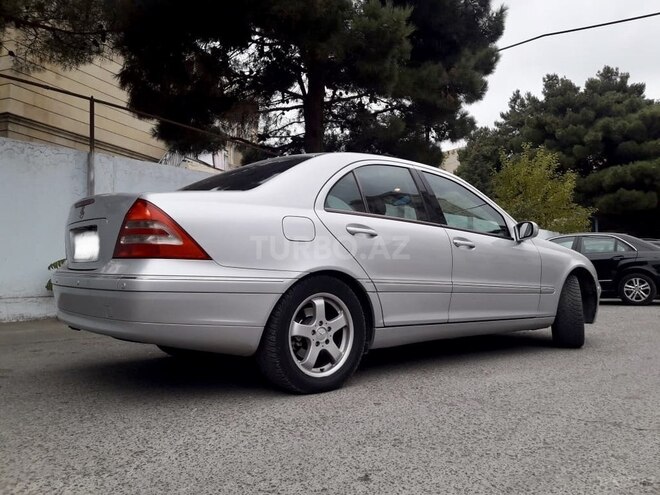 Mercedes C 200 2000, 239,000 km - 2.0 l - Bakı
