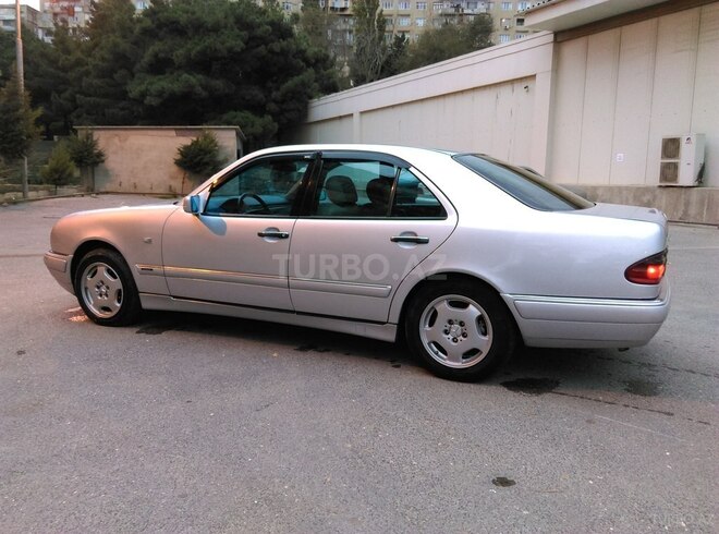 Mercedes E 220 1999, 380,000 km - 2.2 l - Bakı