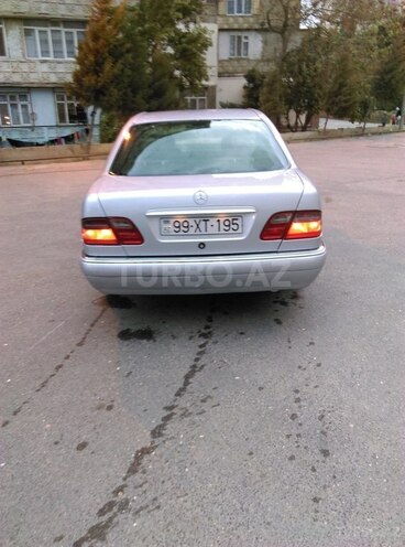 Mercedes E 220 1999, 380,000 km - 2.2 l - Bakı