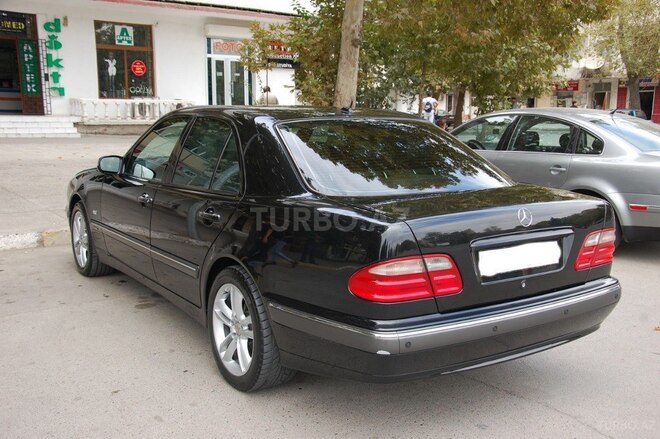Mercedes E 200 2001, 136,000 km - 2.0 л - Mingəçevir