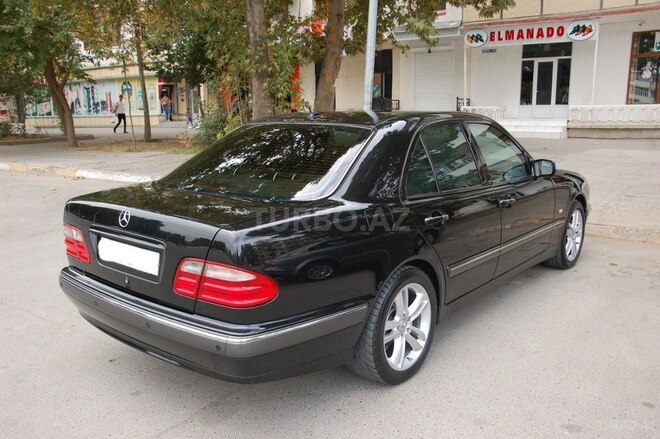 Mercedes E 200 2001, 136,000 km - 2.0 л - Mingəçevir