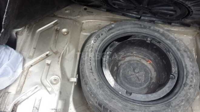 Mercedes E 270 1990, 265,000 km - 2.0 л - Xırdalan