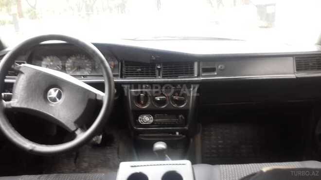 Mercedes E 270 1990, 265,000 km - 2.0 л - Xırdalan