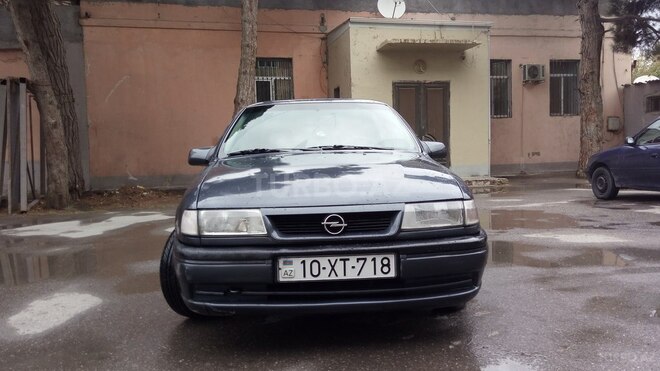 Opel Vectra 1995, 401,000 km - 1.5 l - Bakı