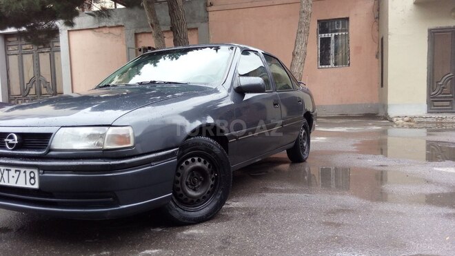 Opel Vectra 1995, 401,000 km - 1.5 l - Bakı