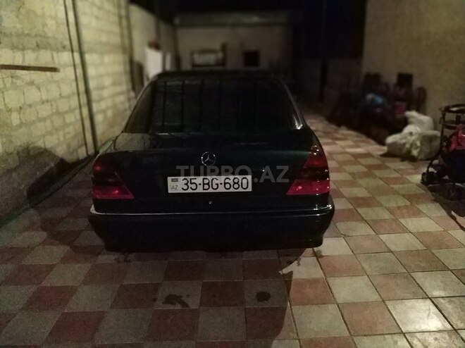 Mercedes C 180 2005, 20,000 km - 1.8 l - Yevlax