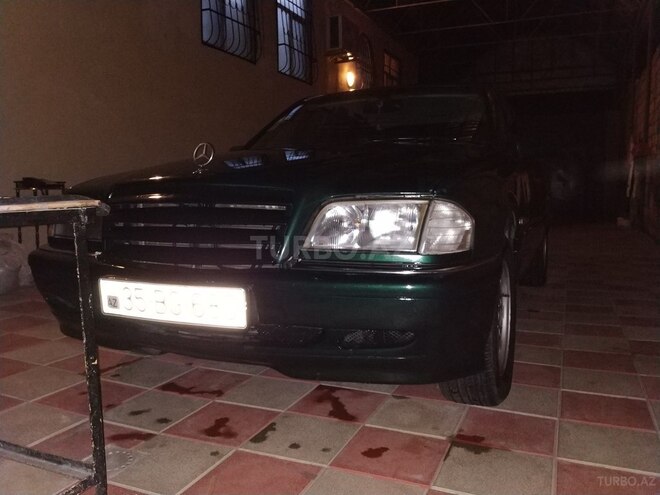Mercedes C 180 2005, 20,000 km - 1.8 l - Yevlax