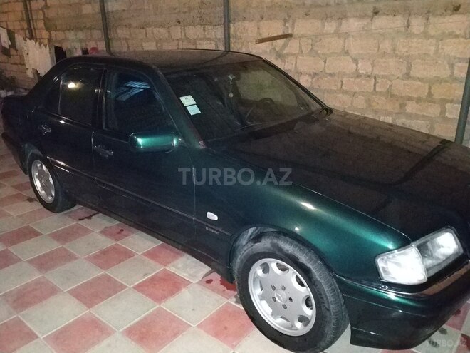 Mercedes C 180 2005, 20,000 km - 1.8 l - Yevlax