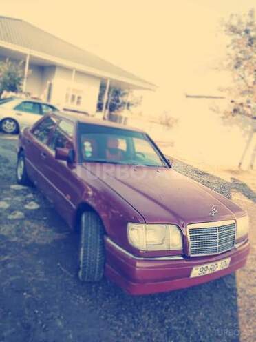 Mercedes E 200 1988, 84,000 km - 2.0 л - Salyan