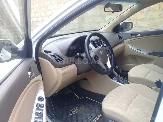 Hyundai Accent 2011, 135,000 km - 1.6 l - Bakı