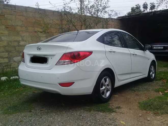Hyundai Accent 2011, 135,000 km - 1.6 l - Bakı