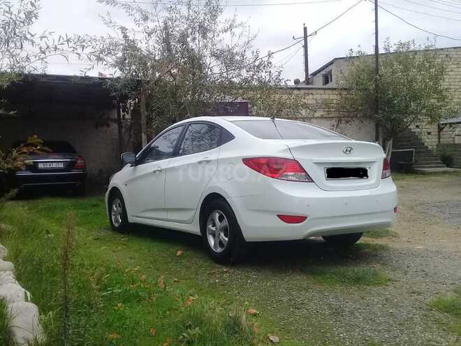 Hyundai Accent 2011, 135,000 km - 1.6 l - Bakı