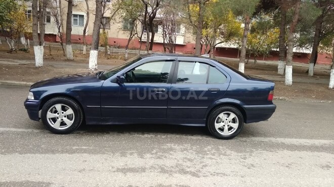 BMW 316 1993, 356,000 km - 1.6 l - Sumqayıt