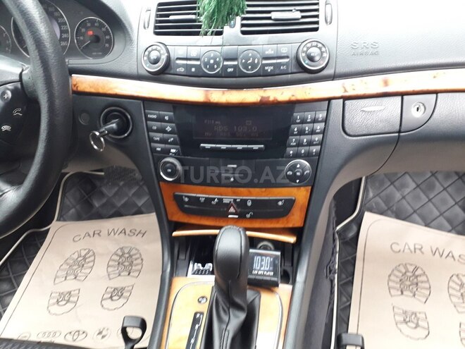 Mercedes E 240 2002, 270,000 km - 2.4 л - Gəncə