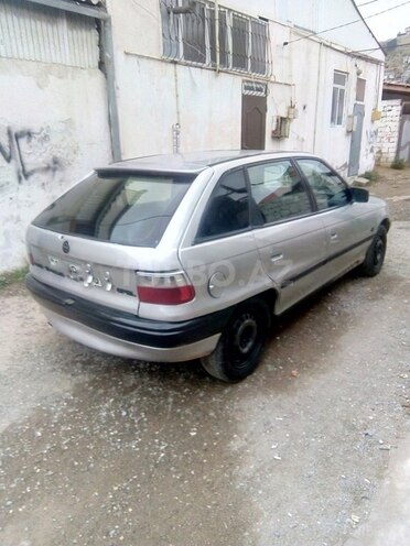 Opel Astra 1993, 399,000 km - 1.8 л - Bakı