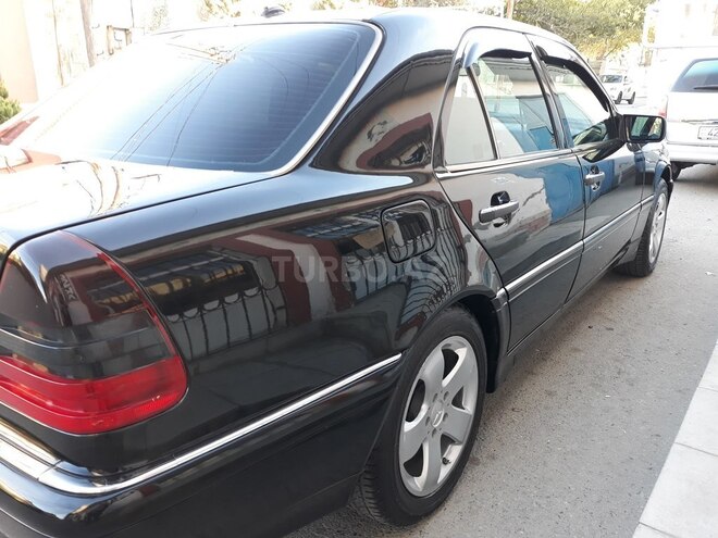 Mercedes C 230 1999, 176,000 km - 2.3 l - Bakı
