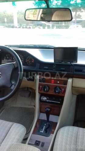 Mercedes E 230 1992, 150,000 km - 2.3 л - Bakı