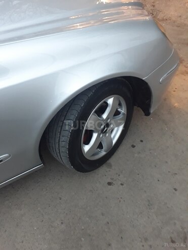 Mercedes E 240 2002, 260,000 km - 2.6 л - Gəncə