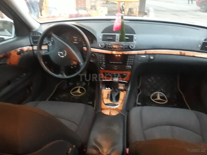 Mercedes E 240 2002, 260,000 km - 2.6 л - Gəncə