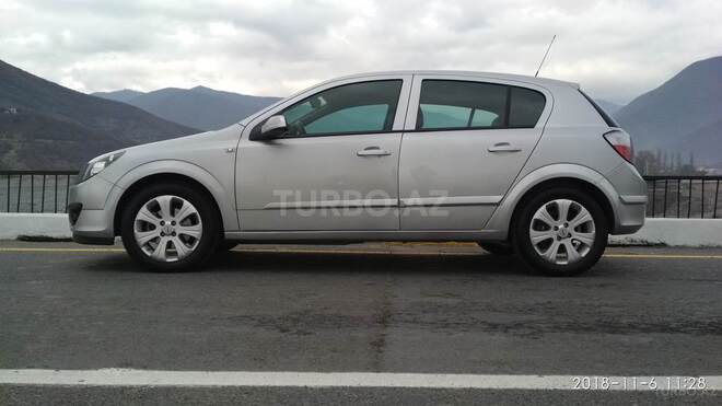 Opel Astra 2005, 300,020 km - 1.4 l - Şəki
