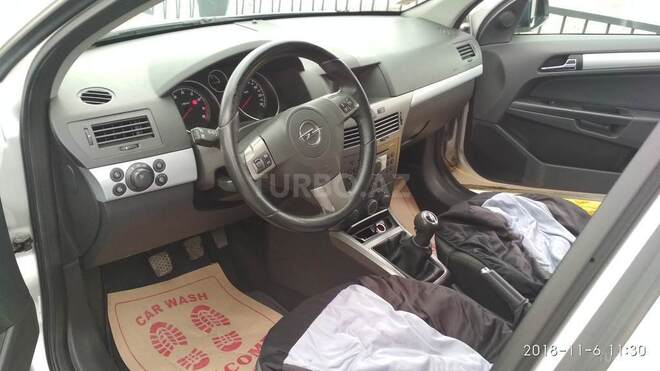 Opel Astra 2005, 300,020 km - 1.4 l - Şəki