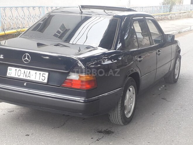 Mercedes E 220 1993, 250,000 km - 2.2 l - Sumqayıt