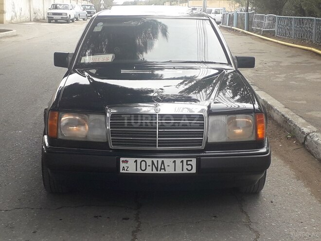 Mercedes E 220 1993, 250,000 km - 2.2 l - Sumqayıt